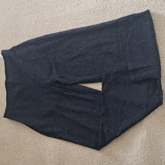 LARGE  HALARA  2 IN 1 LACE PANTS - Picture 3 of 10